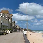 Saint-aubin-sur-mer: Bel Traversant Appartement