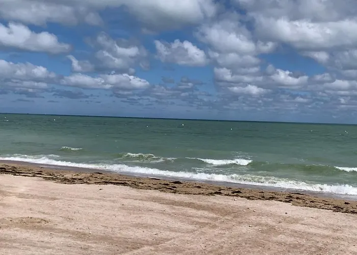 Saint-aubin-sur-mer: Bel Traversant * Saint-Aubin-Sur-Mer (Calvados)