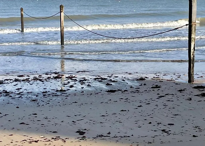 Saint-aubin-sur-mer: Bel Traversant * Saint-Aubin-Sur-Mer (Calvados)